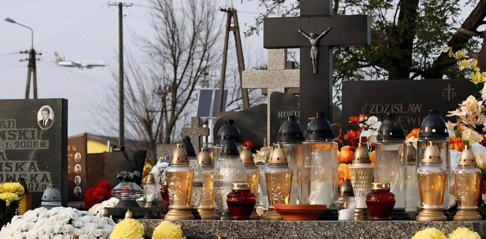Esta festividad honra a todos los difuntos que hayan superado el purgatorio y que disfrutarán de la vida eterna.
