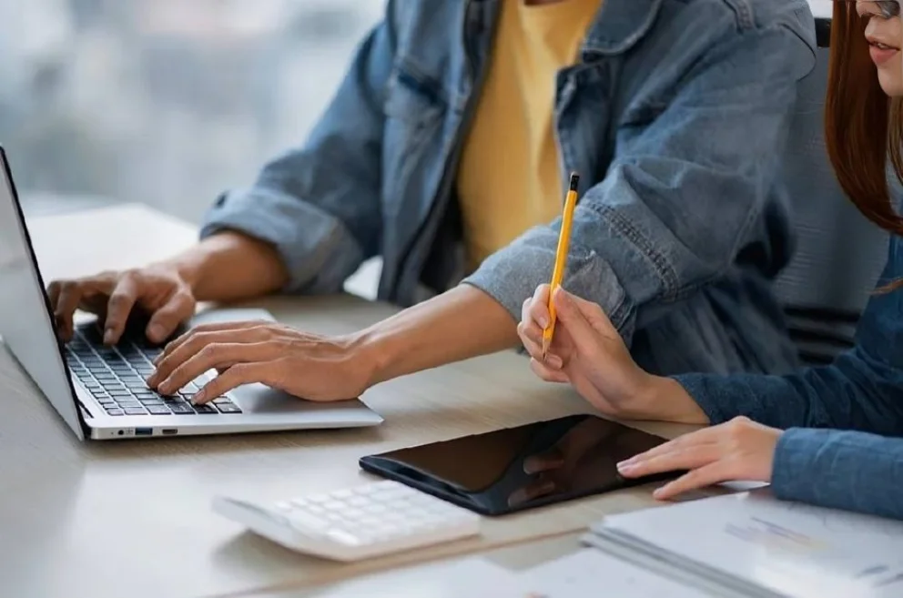 Crece la insatisfacción: casi 9 de 10 argentinos busca un nuevo empleo.
