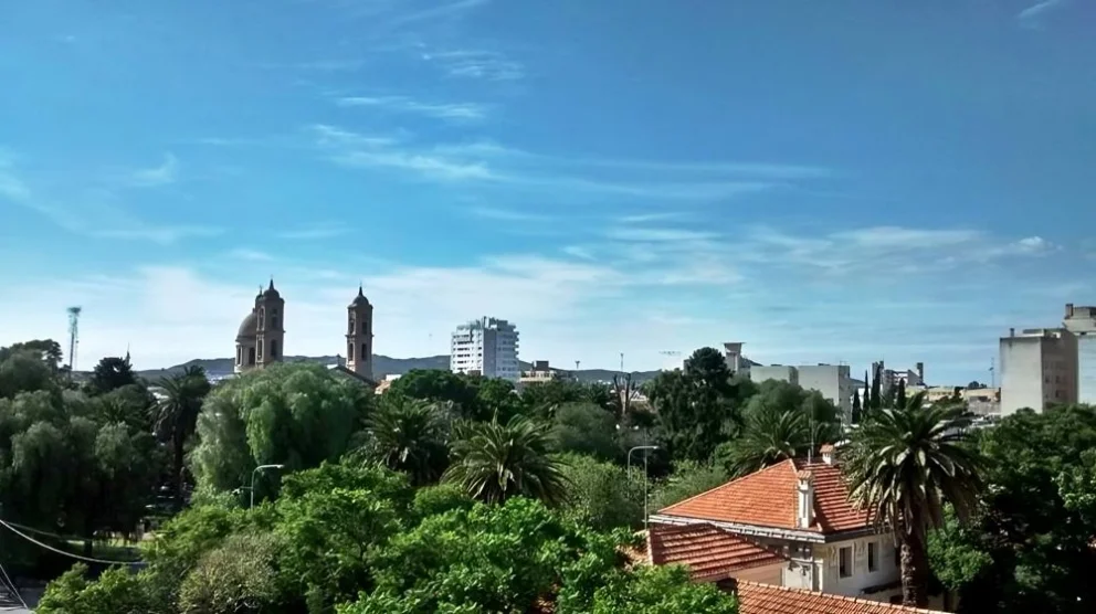 Empieza la semana con bastante humedad y temperaturas cálidas que irán en ascenso
