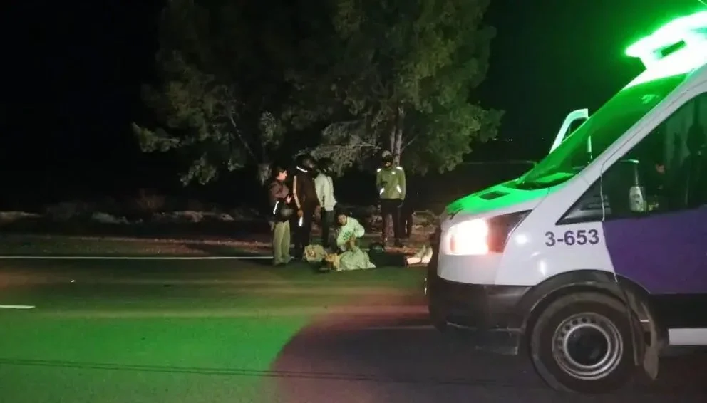 Un grupo de chicos en moto protagonizó un masivo accidente en la ruta 147
