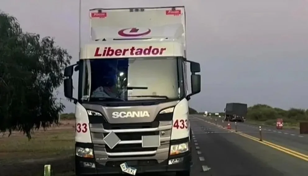 Atropelló a un policía en San Juan, huyó y lo interceptaron en el límite con San Luis
