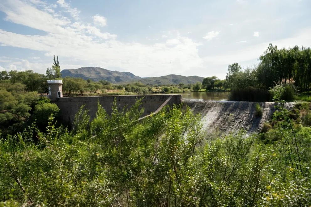La REM pronosticó una jornada de lunes despejada y con máximas de 34°C.
