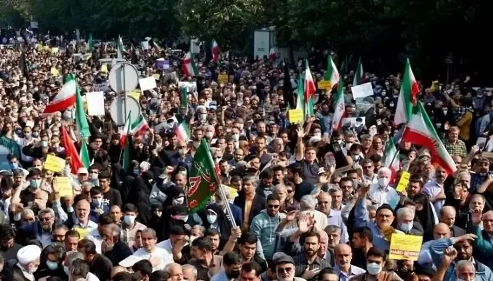 Crisis en Irán: Trump no descarta repetir la "experiencia Venezuela"