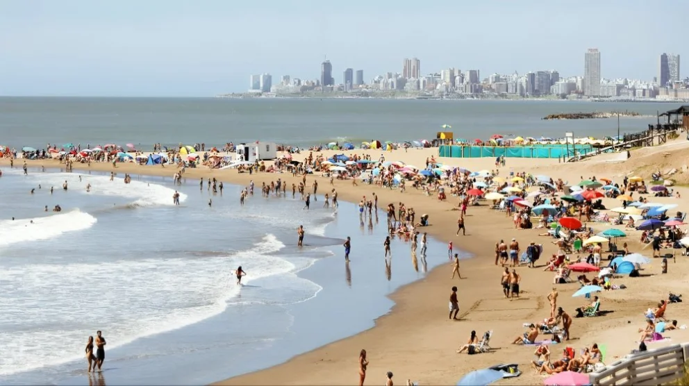 Violenta pelea entre churreros y vendedores en la Costa argentina