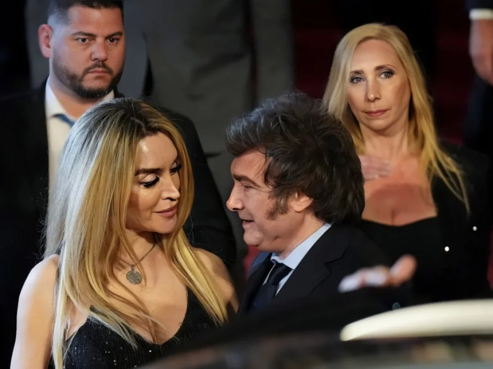 Javier Milei estuvo en el show de Fátima Florez y se subió a cantar “Rock del gato”: 

