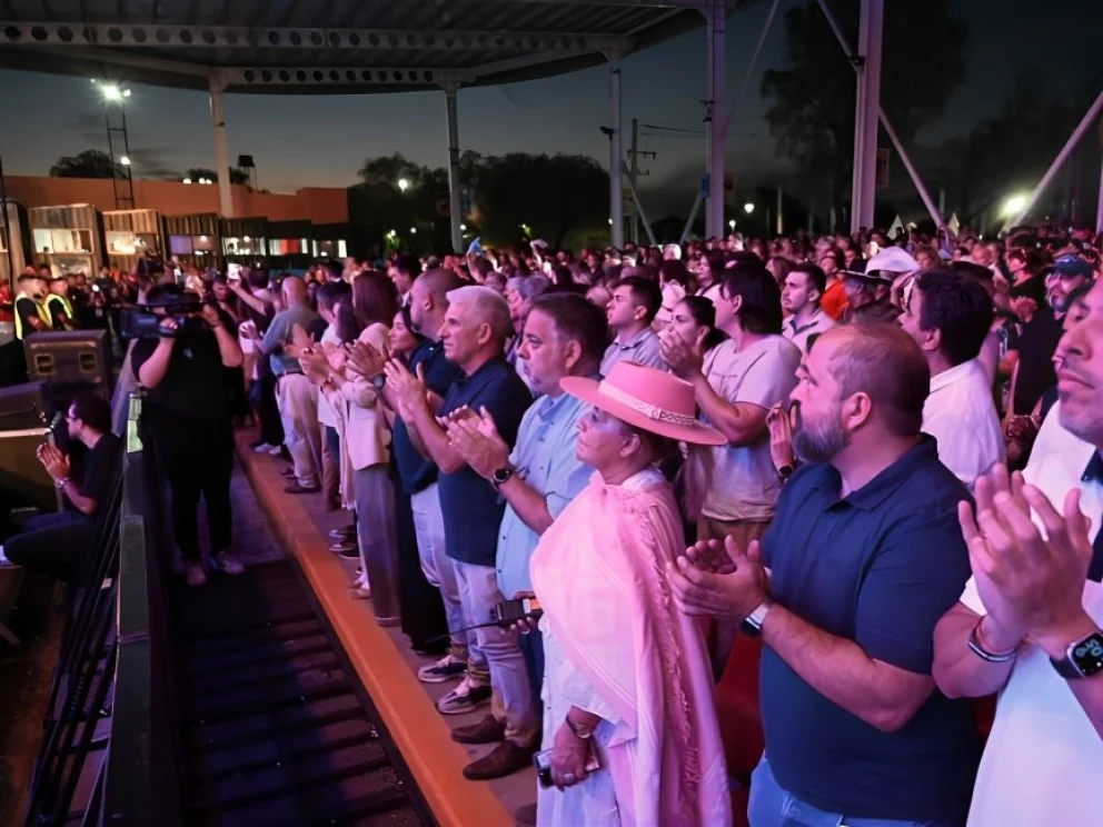 Poggi participó de la apertura de la 37ª Fiesta Nacional de la Calle Angosta

