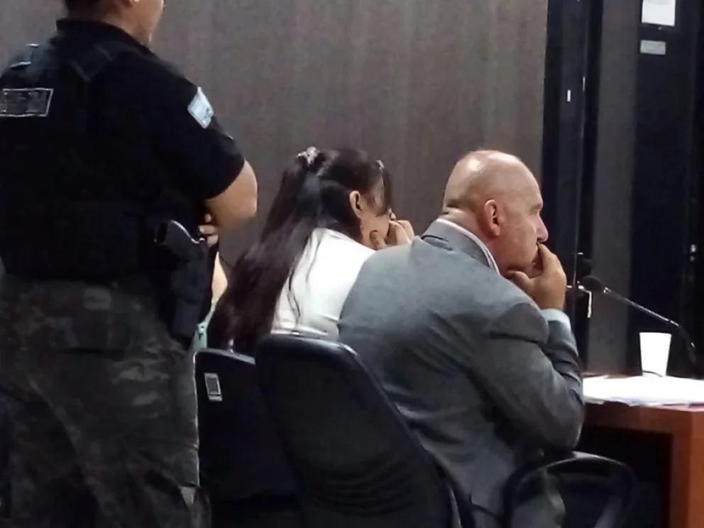 Barrieron la sangre, quisieron baldear la escena del crimen y le dijeron a la madre de Chávez que su hijo fue apuñalado por un “motochorro”
