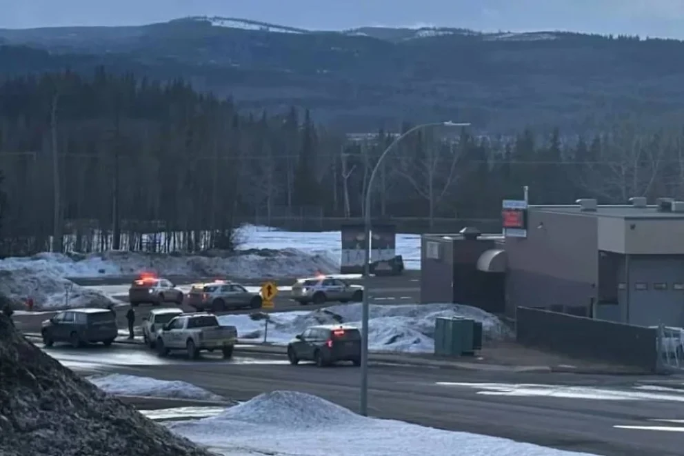 Tragedia en Canadá: 10 muertos tras un tiroteo en una escuela

