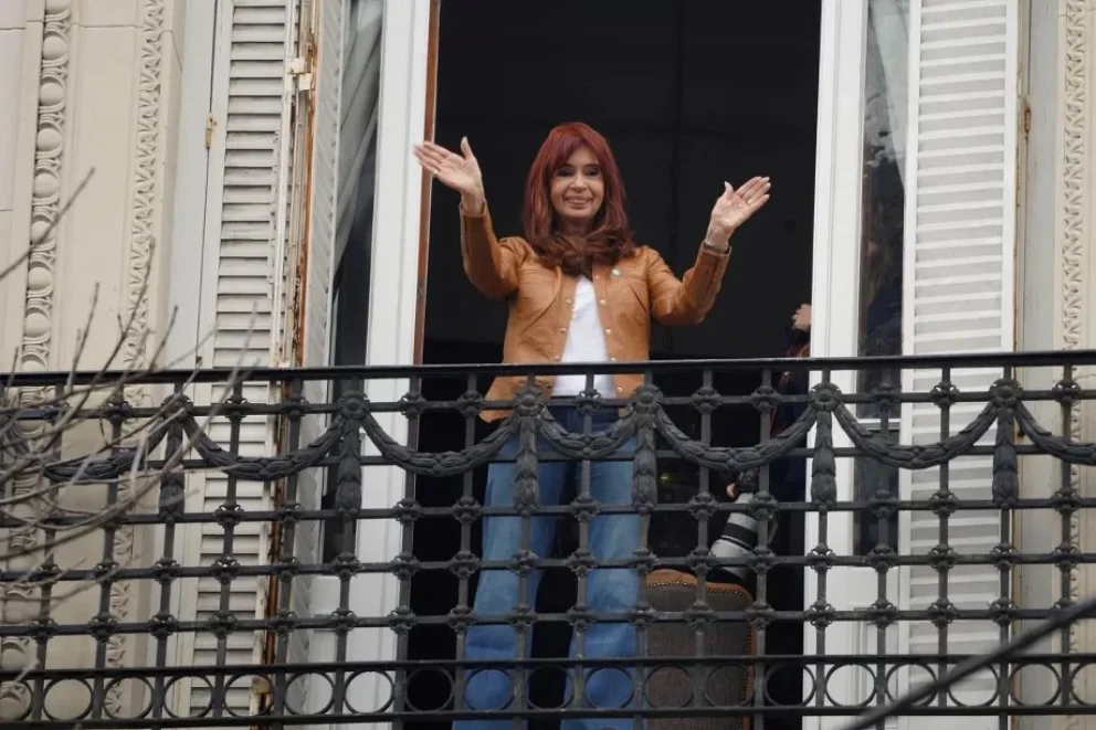 Cuadernos de la corrupción: Cristina Kirchner deberá declarar de manera presencial en el juicio
