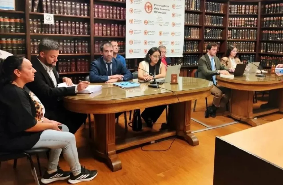 Homicidio del barrio 1° de Mayo: cárcel para el segundo imputado y prisión domiciliaria para el adolescente.
