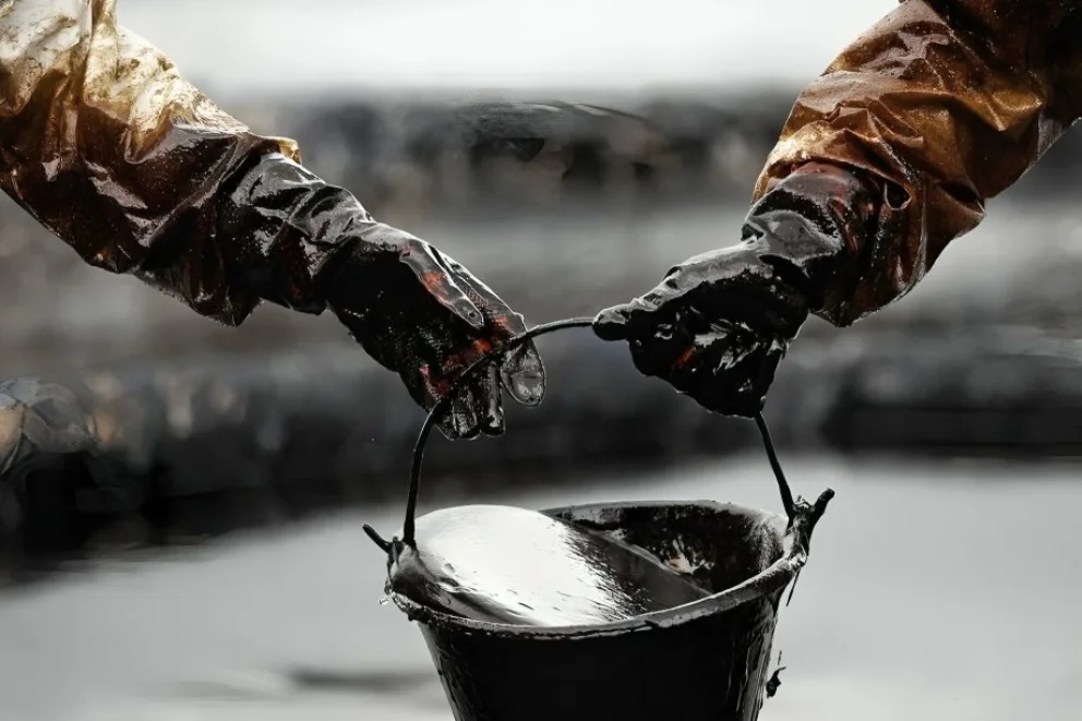 El petróleo se aleja de los US$100 el barril
