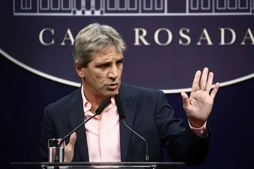 Caputo habló sobre los créditos del Banco Nación que tomaron sus funcionarios: “No hay nada ilegal ni inmoral”
