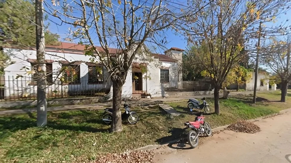 Un alumno de 13 años llevó un arma casera a una escuela.
