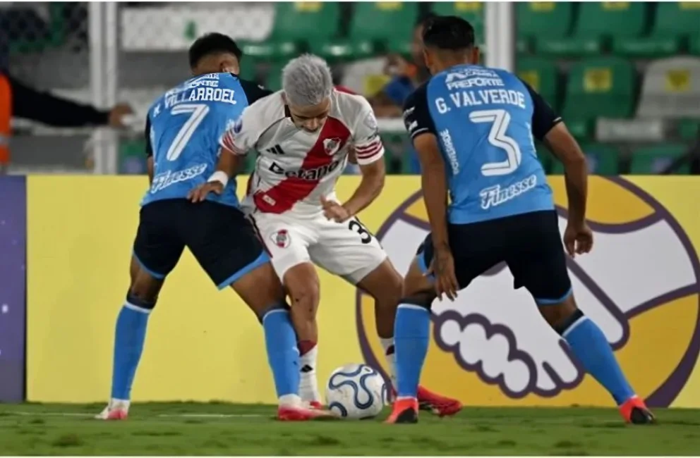 Debut con polémica