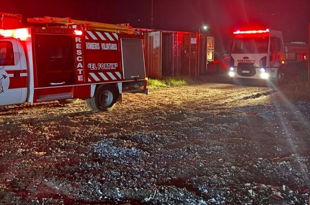 Se registró un incendio en una fábrica de Villa Mercedes y el personal logró controlar las llamas
