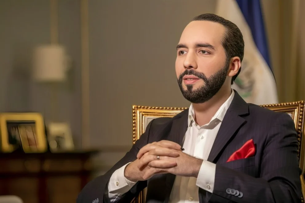 Bukele sancionó la ley para aplicar cadena perpetua a menores desde los 12 años.
