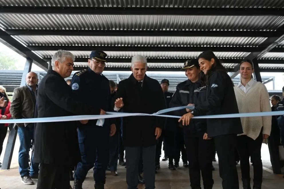 Poggi inauguró obras en la Jefatura de Policía
