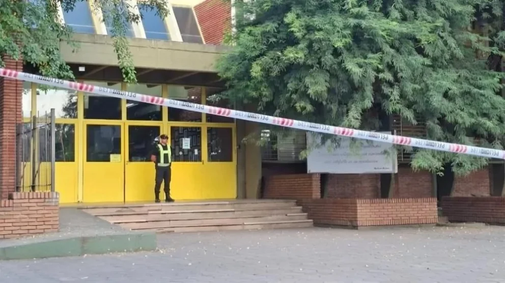Volverá a las clases el adolescente que mató a un compañero en el tiroteo en la escuela de Santa Fe
