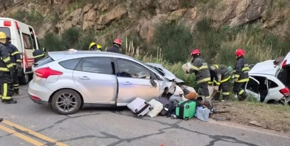 Brutal choque frontal de dos autos en la ruta: murieron cuatro jóvenes
