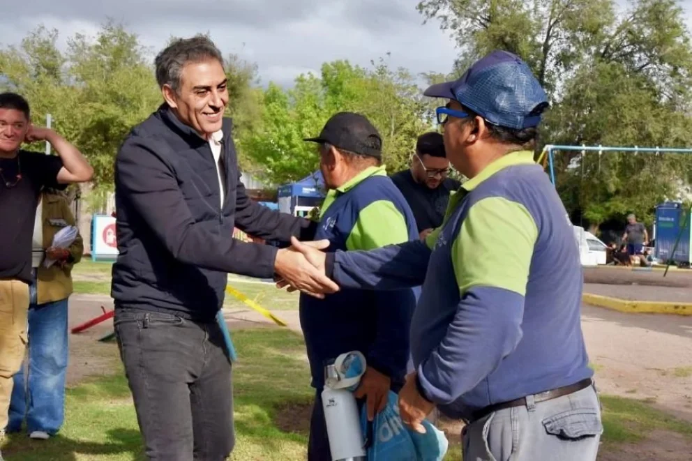 El intendente Hissa otorgó un bono de $200 mil a los trabajadores municipales
