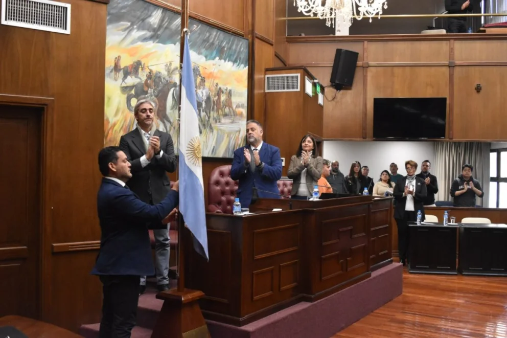 El Senado aprobó leyes para fortalecer la lectoescritura, reconocer a los maestros rurales y universalizar la sala de 3 años
