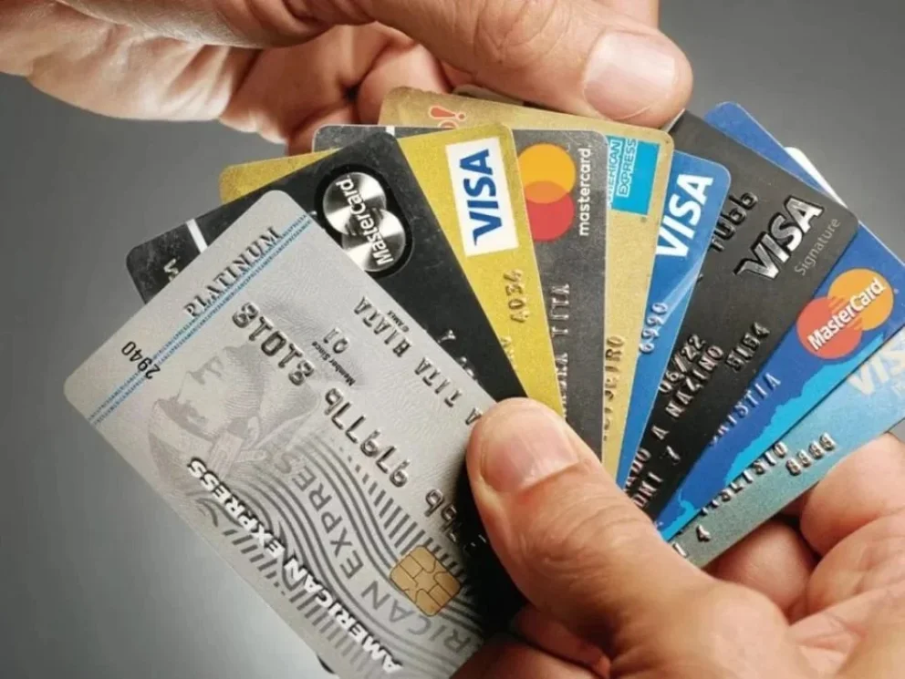 Cómo acceder a los préstamos del Banco Nación para cancelar deudas de tarjetas de crédito

