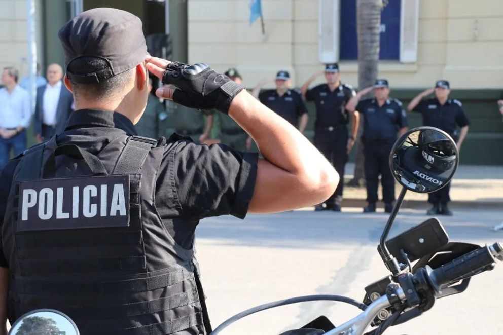 Golpeó a un policía y sólo deberá firmar el libro de imputados por 2 meses
