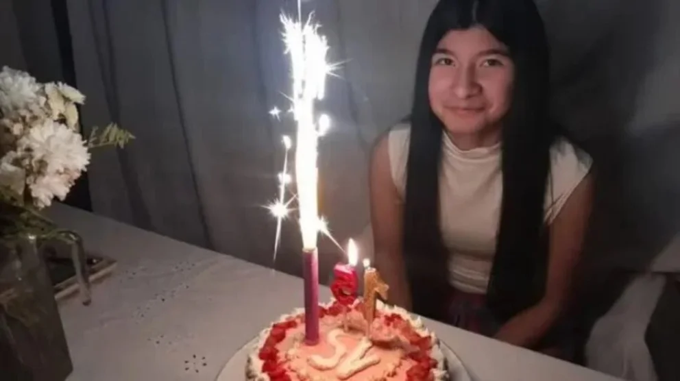 Buscan a una adolescente de 15 años que desapareció al salir de la escuela