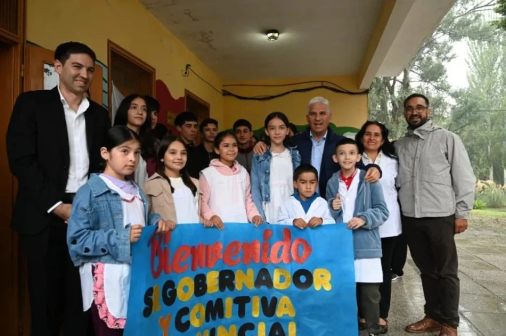 Poggi promulgó la ley que instituye el Día del Maestro Rural Sanluiseño
