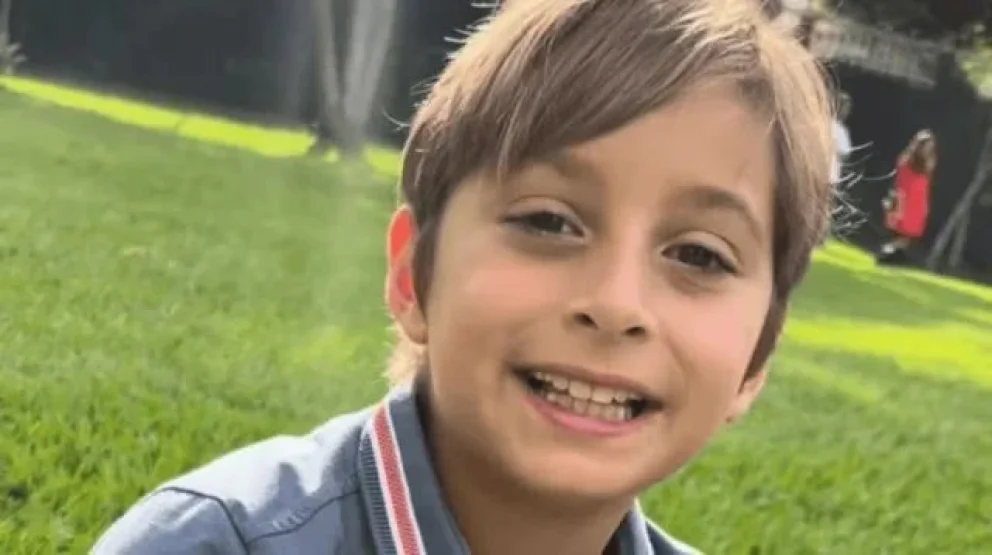 buscan intensamente a un nene argentino de 8 años tras el colapso de un edificio en La Guaira
