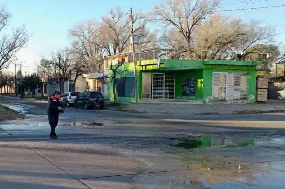 Villa Mercedes: realizan tareas de prevención por el hielo en las calles
