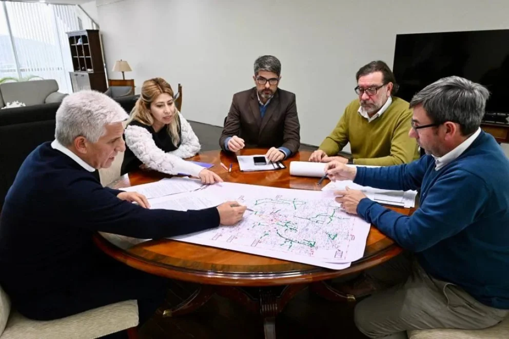 El Gobierno puso en marcha un plan para intervenir más de 1500 kilómetros de caminos rurales
