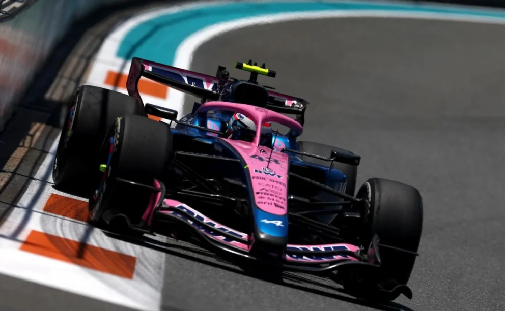 Franco Colapinto terminó 9° en Silverstone, sumó 2 puntos y festejó Charles Leclerc con Ferrari
