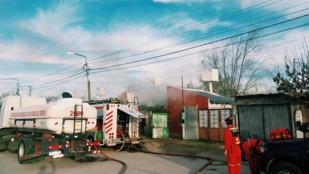 Villa Mercedes: investigan el incendio contra una vivienda en el barrio Eva Perón
