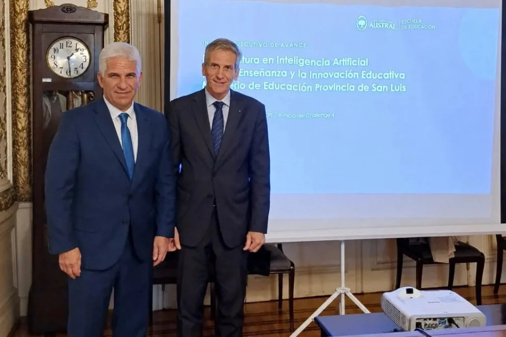 Poggi evaluó con la Universidad Austral el avance de la diplomatura en IA que cursan más de 10 mil docentes
