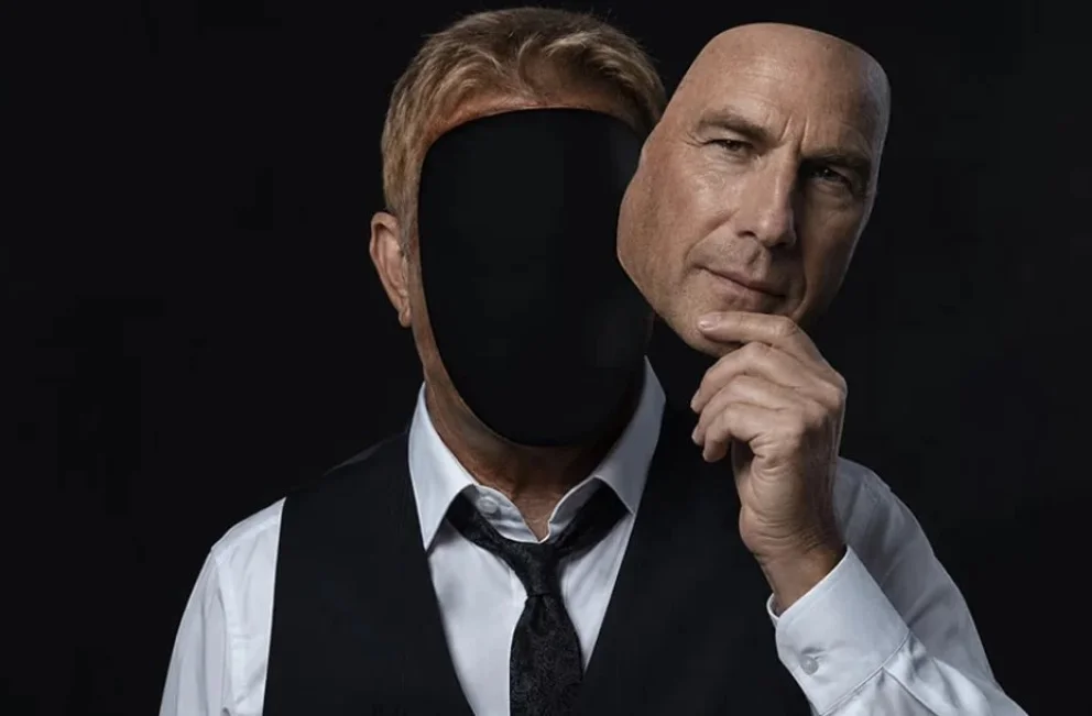 Una mujer fue estafada por un falso Kevin Costner: dijo que mantuvieron una relación durante meses
