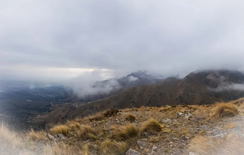 Nubes, neblinas matutinas y probabilidad de lloviznas, el pronóstico para este miércoles
