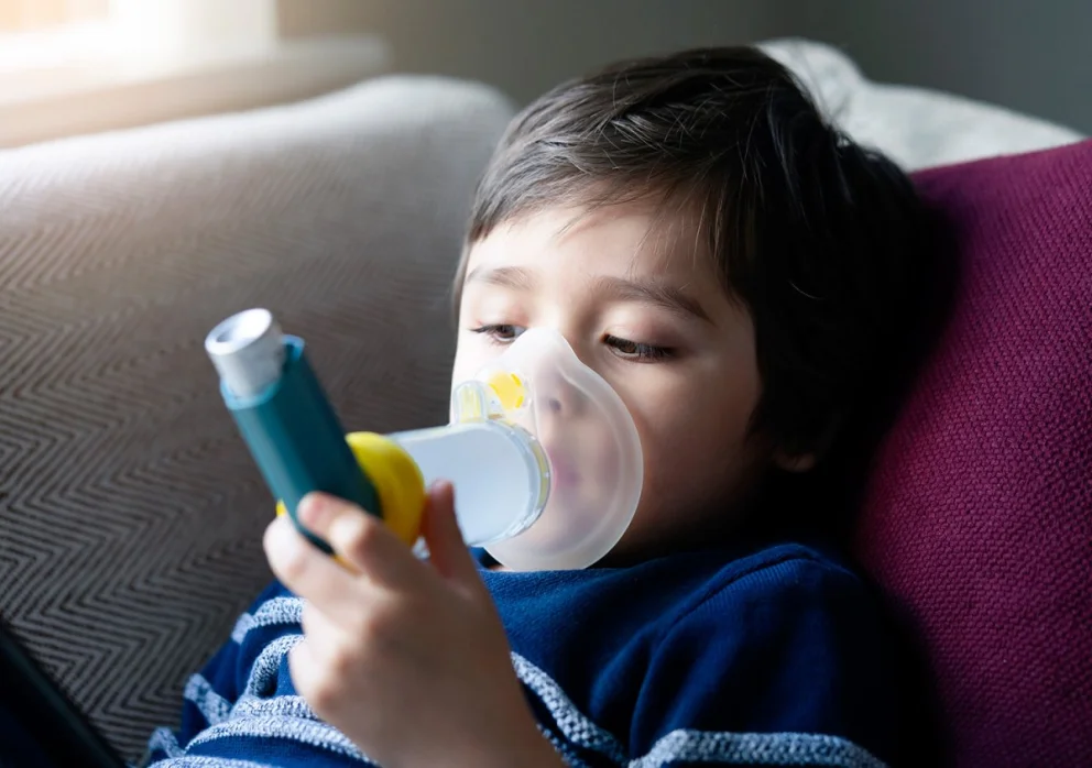Silencioso y peligroso: el virus que le gana a la gripe y llena los hospitales de bebés
