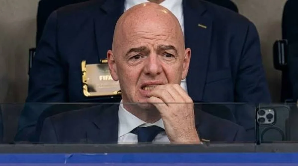 Infantino está preocupado ante la medida que adoptó Francia