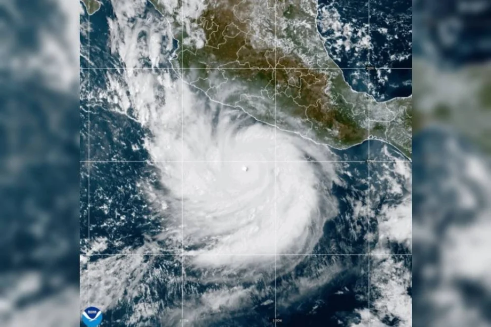 Huracán Polo se vuelve “una de las tormentas más fuertes jamás registradas” frente a costa de México
