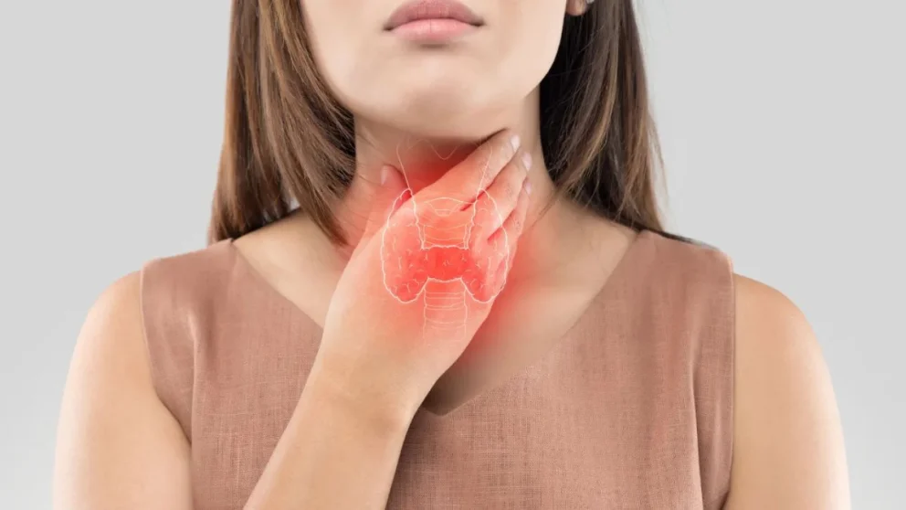 Día Mundial del Cáncer de Tiroides: ¿por qué es más frecuente en mujeres?
