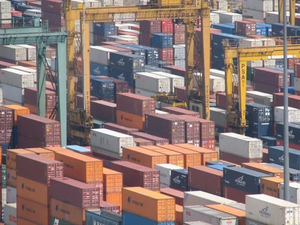 Récord histórico en Argentina: las exportaciones superaron por primera vez los US$10.000 millones en un mes
