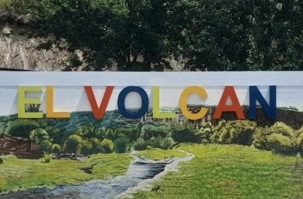 Un policía resultó herido durante un disturbio entre familias en El Volcán
