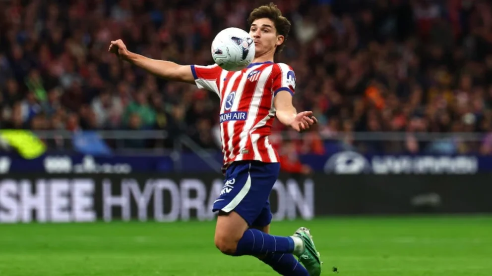 Julián Álvarez finalmente no fue vendido al Barcelona y el club pagará una ínfima multa